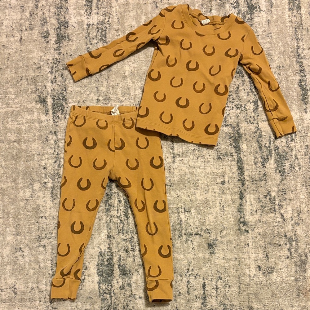 Kate Quinn Horseshoe Pajamas